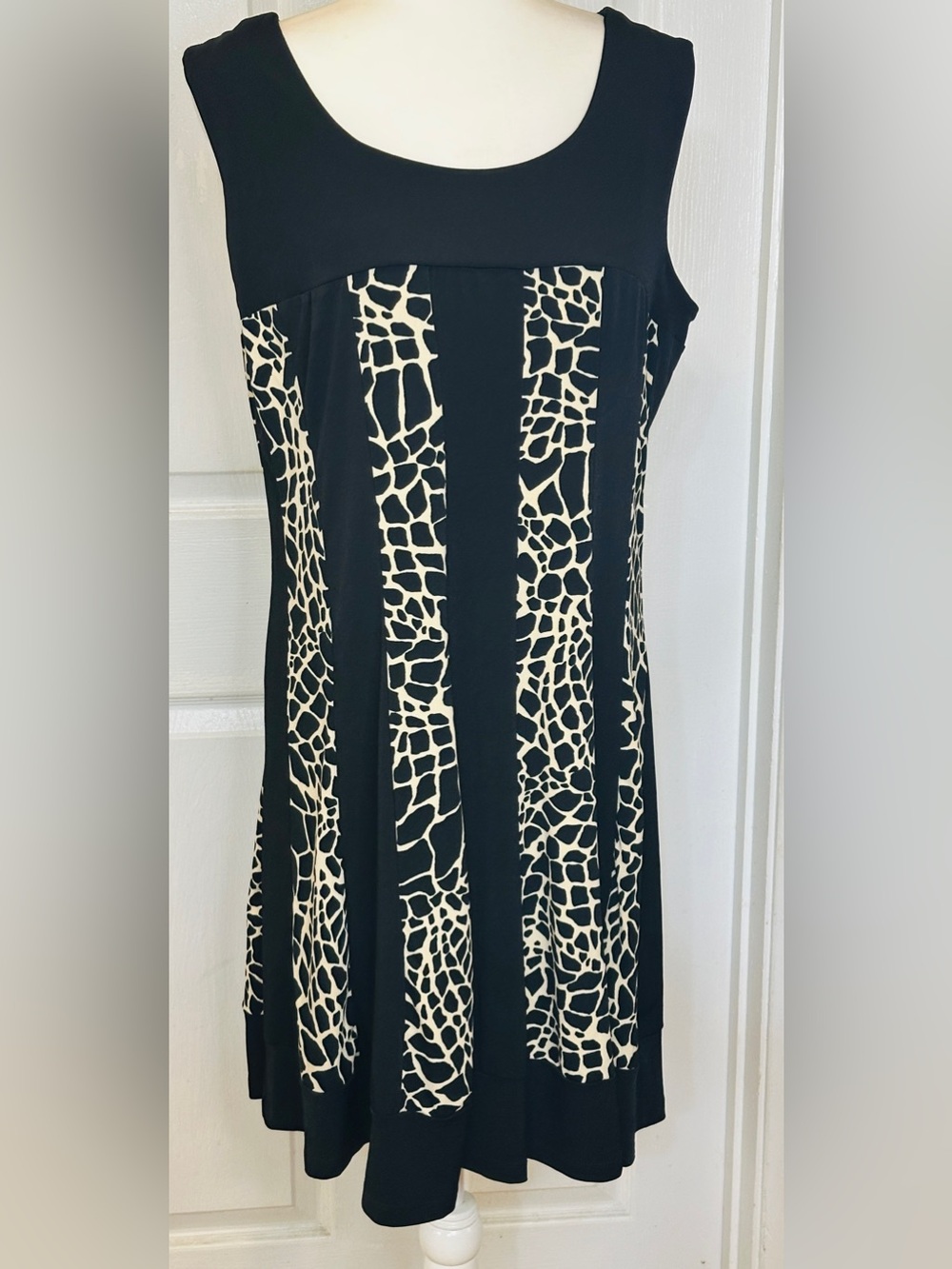 En Focus Studio Dress Black Beige Leopard Animal Pullover Sleeveless Size 16